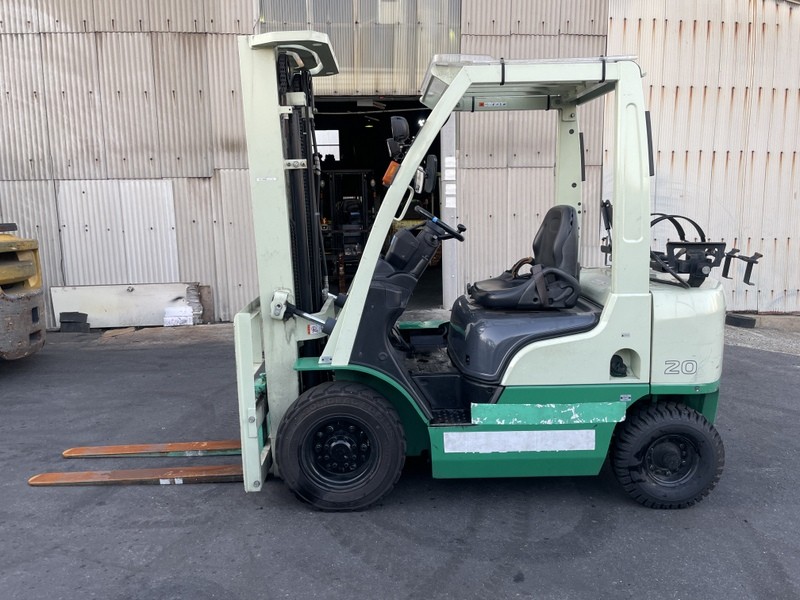 Вилочний навантажувач Nissan P1F2A20D