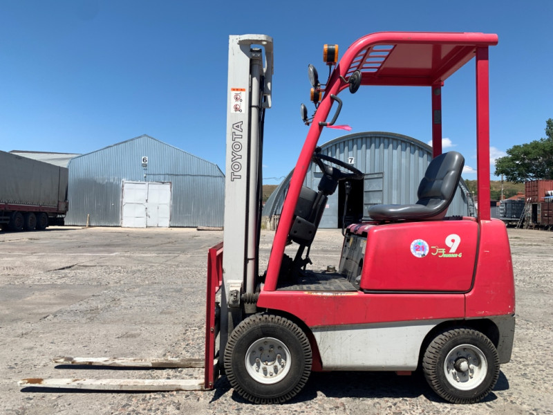 Вилочний навантажувач Toyota 40-3FGL9