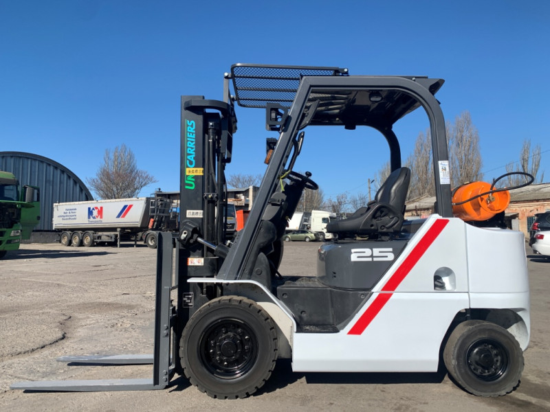 Вилочний навантажувач TCM FHGE25T5