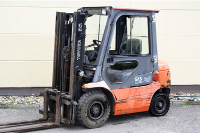 Дизельный погрузчик Toyota 62-7 FDF 252