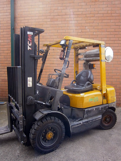 Дизельный погрузчик TCM FD25Z 5T