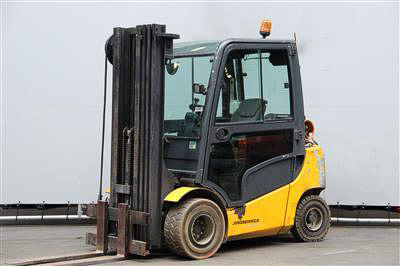 Газовый погрузчик Jungheinrich TFG425