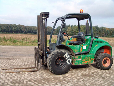 Дизельный погрузчик AUSA CH200x4