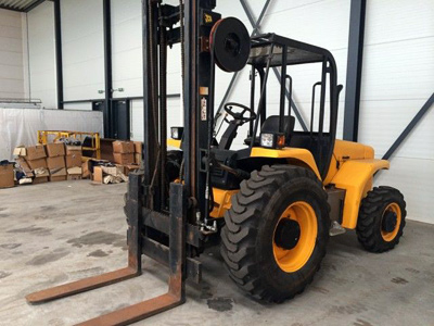 Дизельный погрузчик JCB