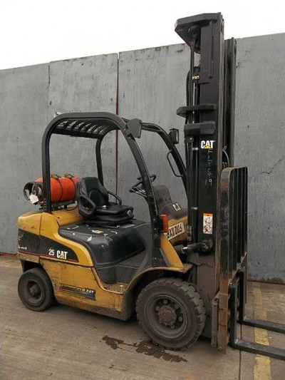 Газовый погрузчик Caterpillar GP25N