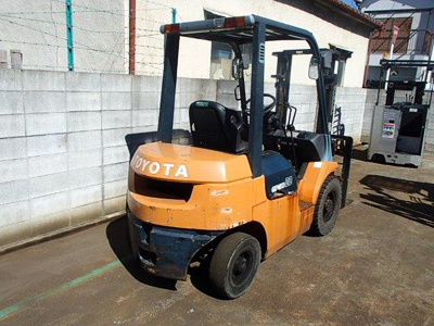 Дизельный погрузчик Toyota 7FD20
