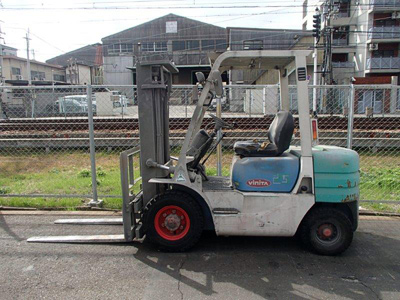 Бензиновый погрузчик Mitsubishi FG25-F17B