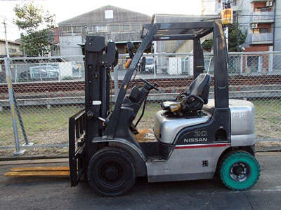 Бензиновый погрузчик Nissan UL02M20(FG20)