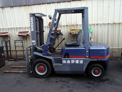 Бензиновый погрузчик Nissan PJ02M25(FG25)
