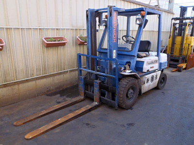 Бензиновый погрузчик Komatsu FG20-11