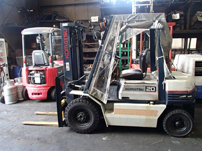 Бензиновый погрузчик Komatsu FG20-11