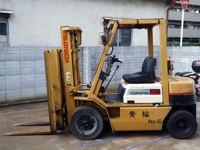 Бензиновый погрузчик Komatsu FG20-11