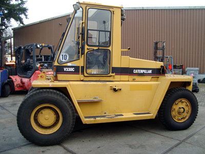 Дизельный погрузчик Caterpillar V330C