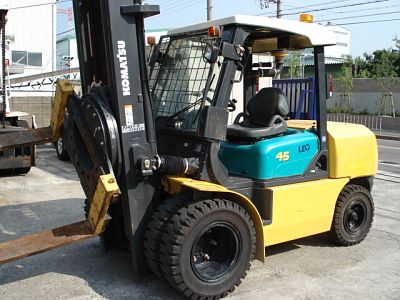Вилочный погрузчик Komatsu FD45T-8