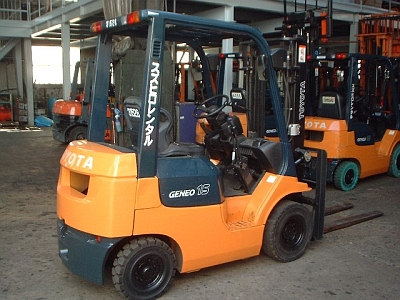 Вилочный погрузчик Toyota 7FGL15