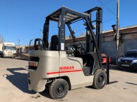 Вилочный погрузчик Nissan P1F1A20D (2)