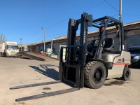 Бензиновий навантажувач Nissan UGL02A30 (6)