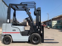 Бензиновый погрузчик Nissan L01A15 (2)