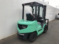 Бензиновый погрузчик Mitsubishi FG25D (3)