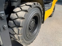 Бензиновый погрузчик Komatsu FG15T-20 (10)