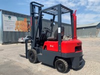 Бензиновий навантажувач Nissan J01M14 (3)