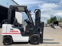 Вилочный погрузчик Nissan P1F1A15D (2)