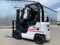 Вилочный погрузчик Nissan P1F1A15D (4)
