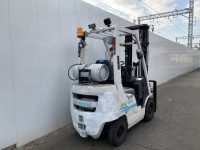 Вилочный погрузчик Nissan P1F1A15D (6)