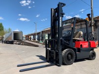 Бензиновый погрузчик Nissan LPJ02A25 (2)