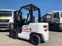 Вилочный погрузчик Nissan P1F2A25D (4)