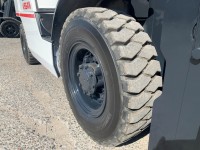 Вилочный погрузчик Nissan P1F2A25D (9)