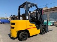 Вилочний навантажувач Nissan U1F2A25D (4)