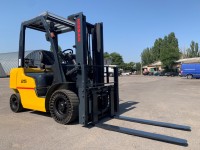Вилочний навантажувач Nissan U1F2A25D (5)