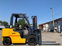 Вилочний навантажувач Nissan U1F2A25D (6)