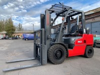 Вилочний навантажувач Nissan UG1F2A30D (2)