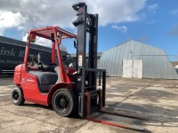 Вилочний навантажувач Mitsubishi FGE20T-F17D (5)