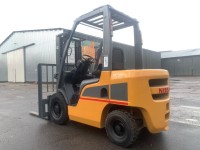 Вилочний навантажувач Nissan P1F2A25J (3)