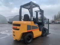 Вилочний навантажувач Nissan P1F2A25J (4)