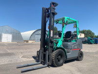 Вилочний навантажувач Mitsubishi FGE25D-F17D (2)
