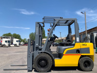 Вилочний навантажувач Nissan UG1F2A30D