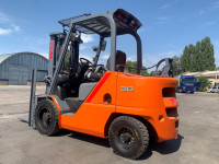 Вилочний навантажувач TCM FHGE30T5 (3)