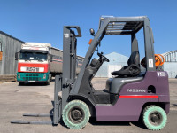 Вилочний навантажувач Nissan P1F1A15D