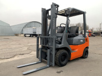 Вилочний навантажувач Toyota 7FGL15 (2)