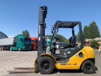 Вилочний навантажувач Komatsu FG25C-17