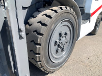 Вилочний навантажувач TCM FGE30T4 (9)