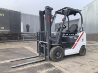 Вилочний навантажувач TCM FGE15T5 (2)