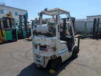 Вилочний навантажувач Nissan AP1F2A25D (4)